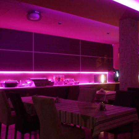 Hotel Fitromax Ajka ภายนอก รูปภาพ