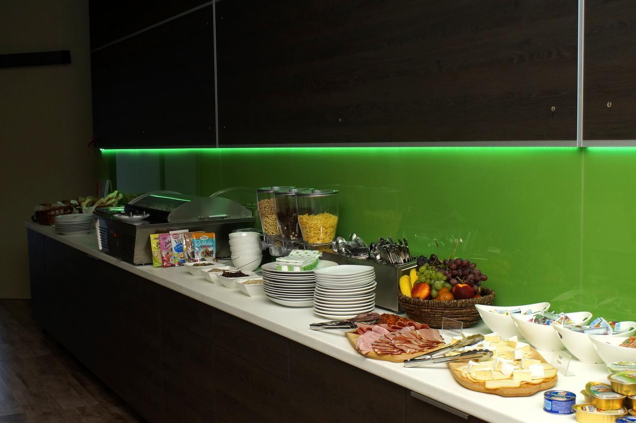 Hotel Fitromax Ajka ภายนอก รูปภาพ