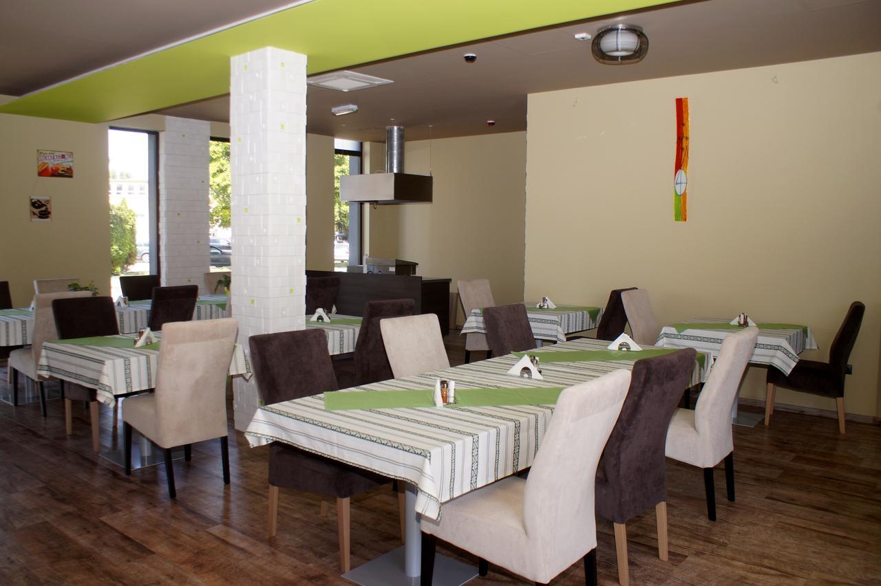Hotel Fitromax Ajka ภายนอก รูปภาพ