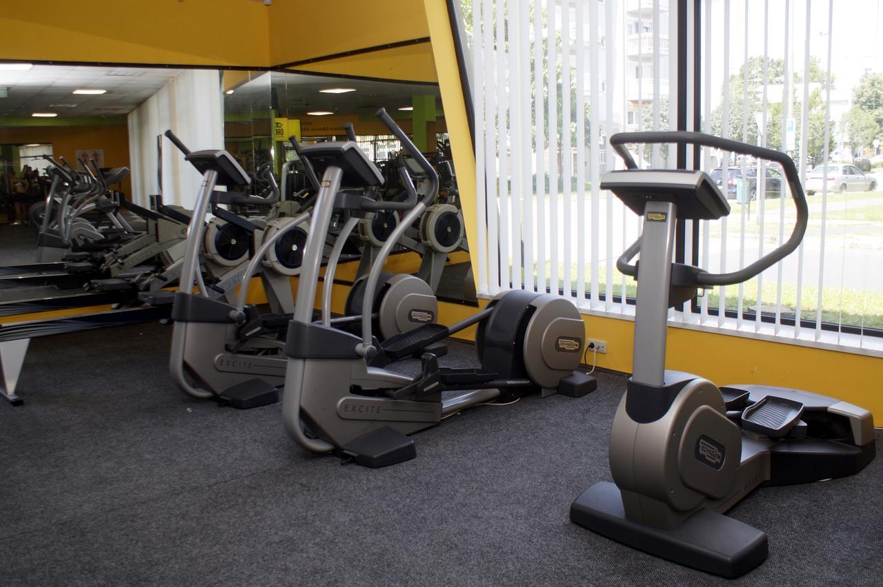 Hotel Fitromax Ajka ภายนอก รูปภาพ