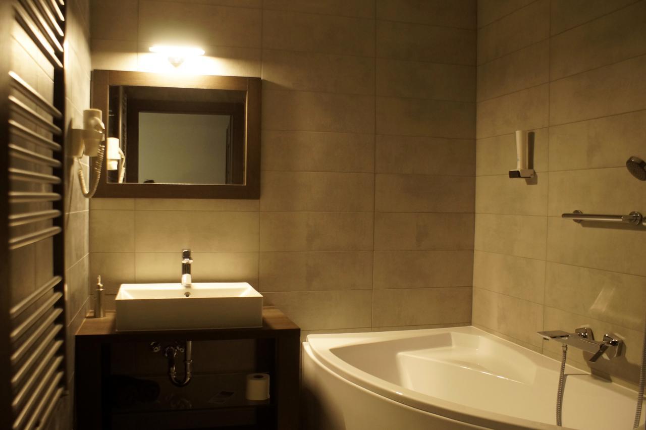 Hotel Fitromax Ajka ภายนอก รูปภาพ